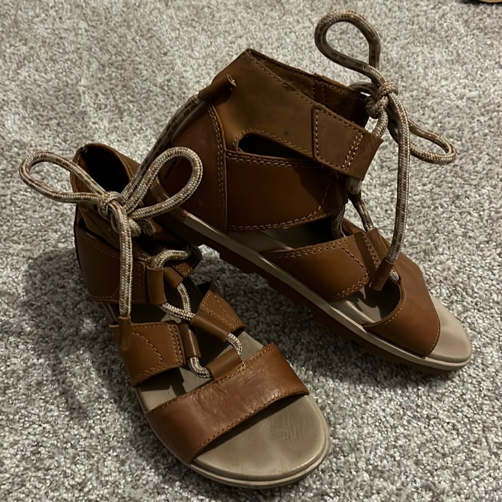 Sorel Lace up Sandals